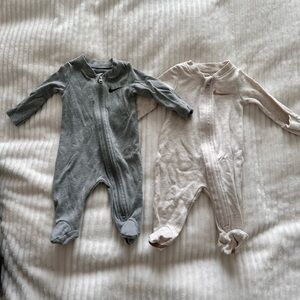 Nike Kids One Piece Footies - Gray and Cream